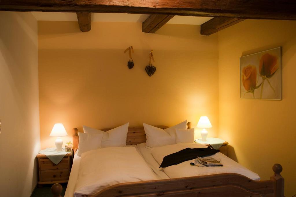 Hotel Schuberths Am Markt Buttenheim الغرفة الصورة